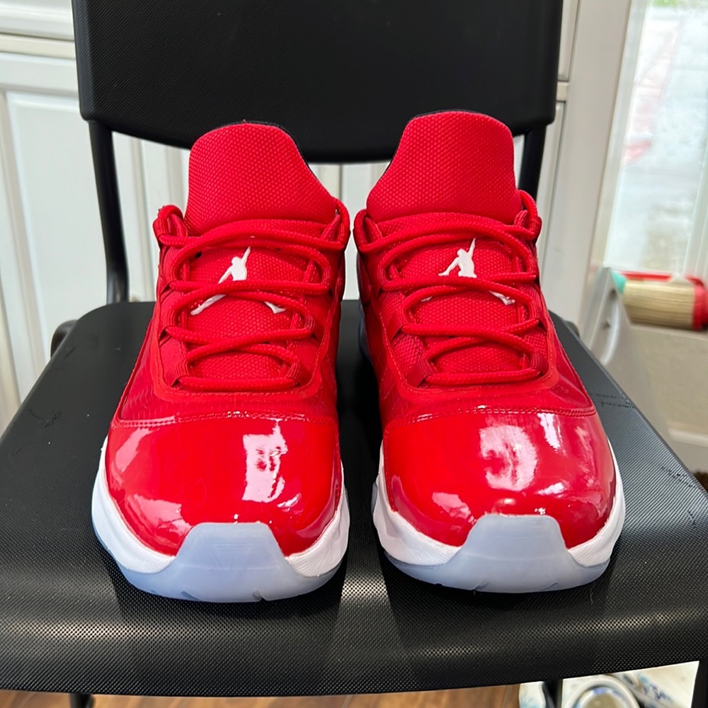 Nike Air Jordan 11 CMFT low size 9.5